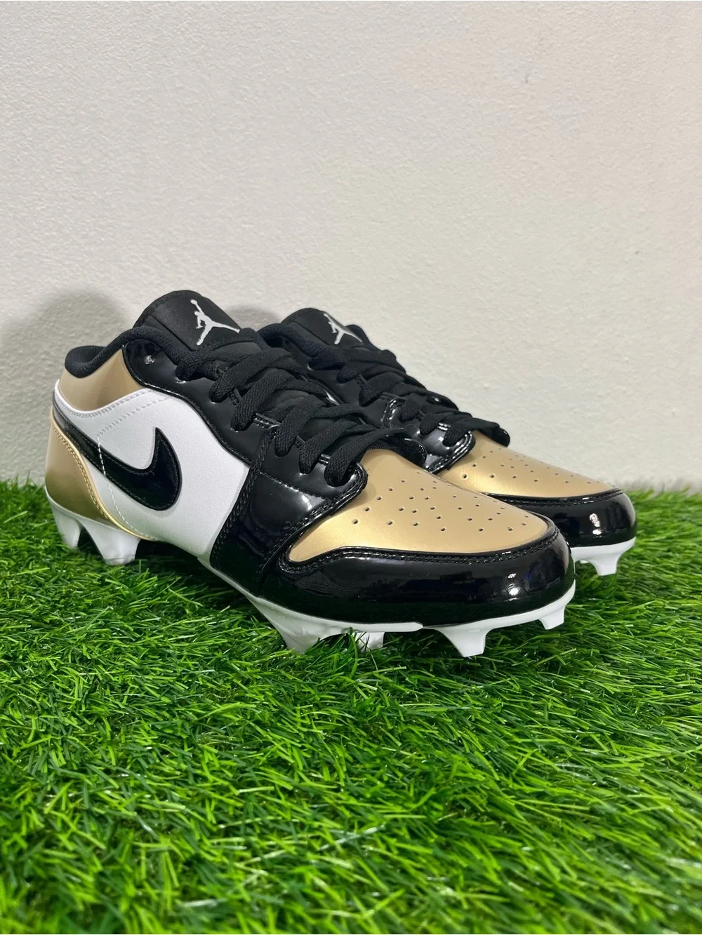 Nike Air Jordan 1 Low TD Football Cleats Men's Size 9 Gold Black FJ6245-701